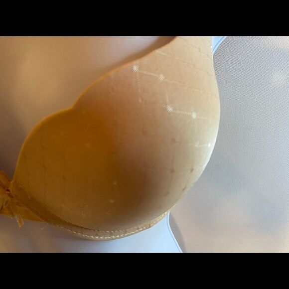 💥Hecho Embroidery Design Fashion Sexy Bras 38C - Picture 7 of 11
